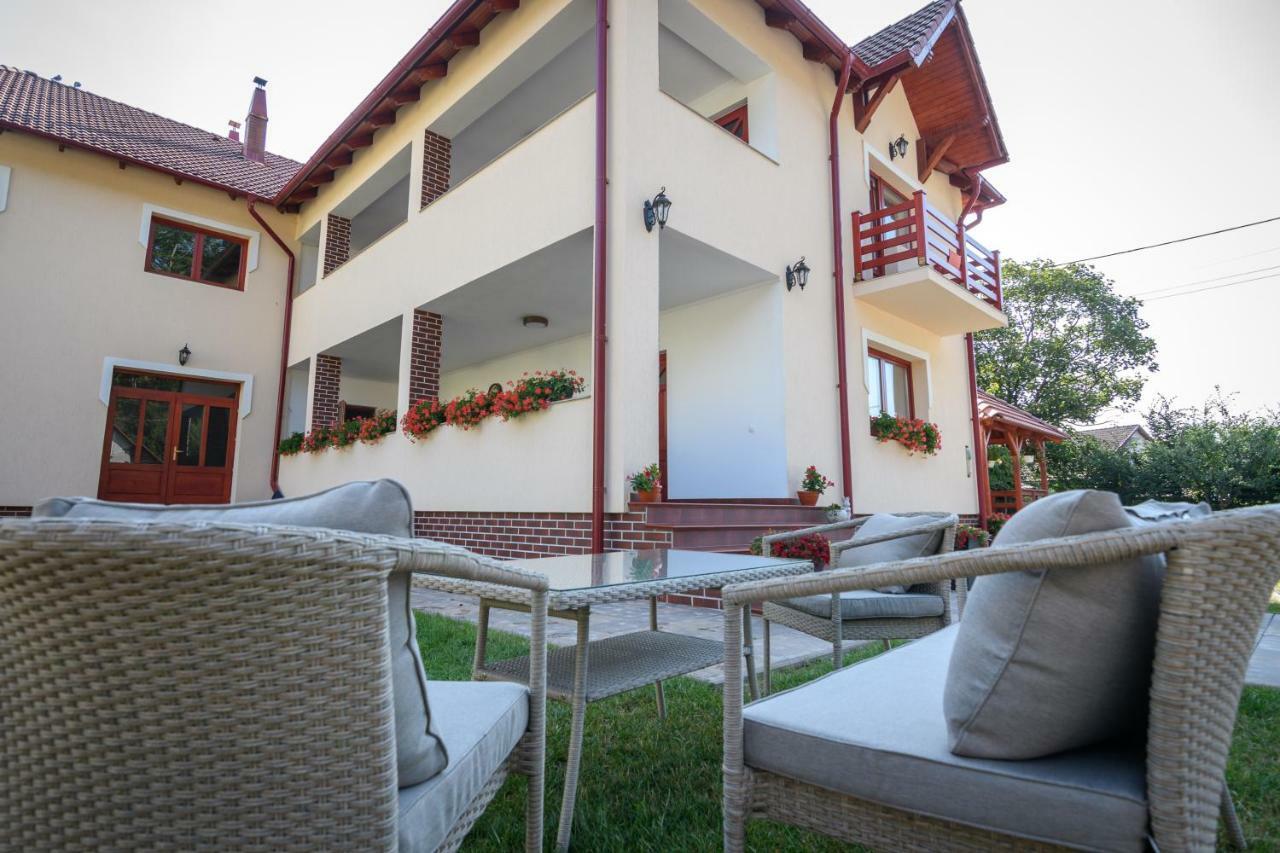Casa Moldovan โซวาตา ภายนอก รูปภาพ