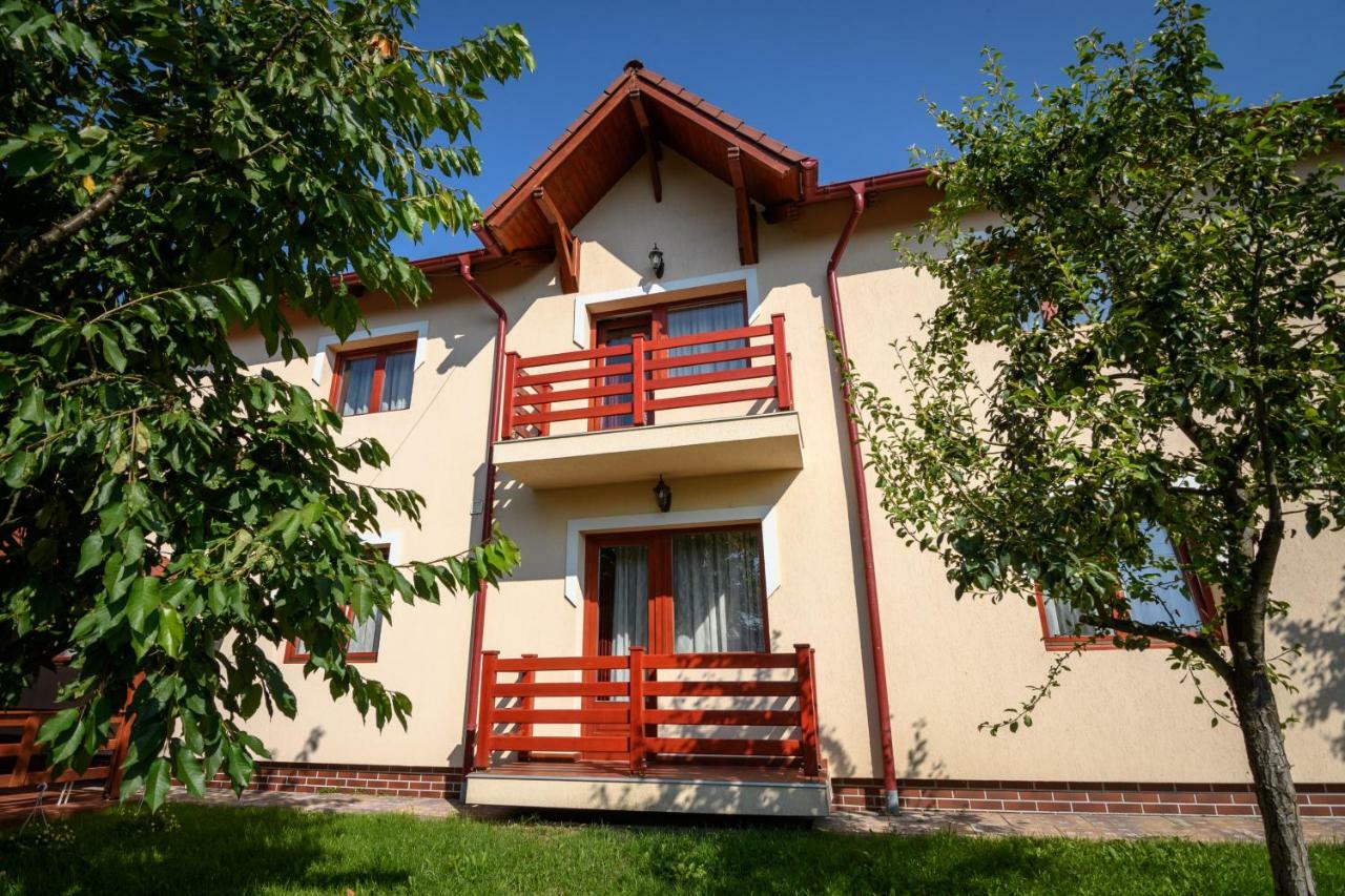 Casa Moldovan โซวาตา ภายนอก รูปภาพ